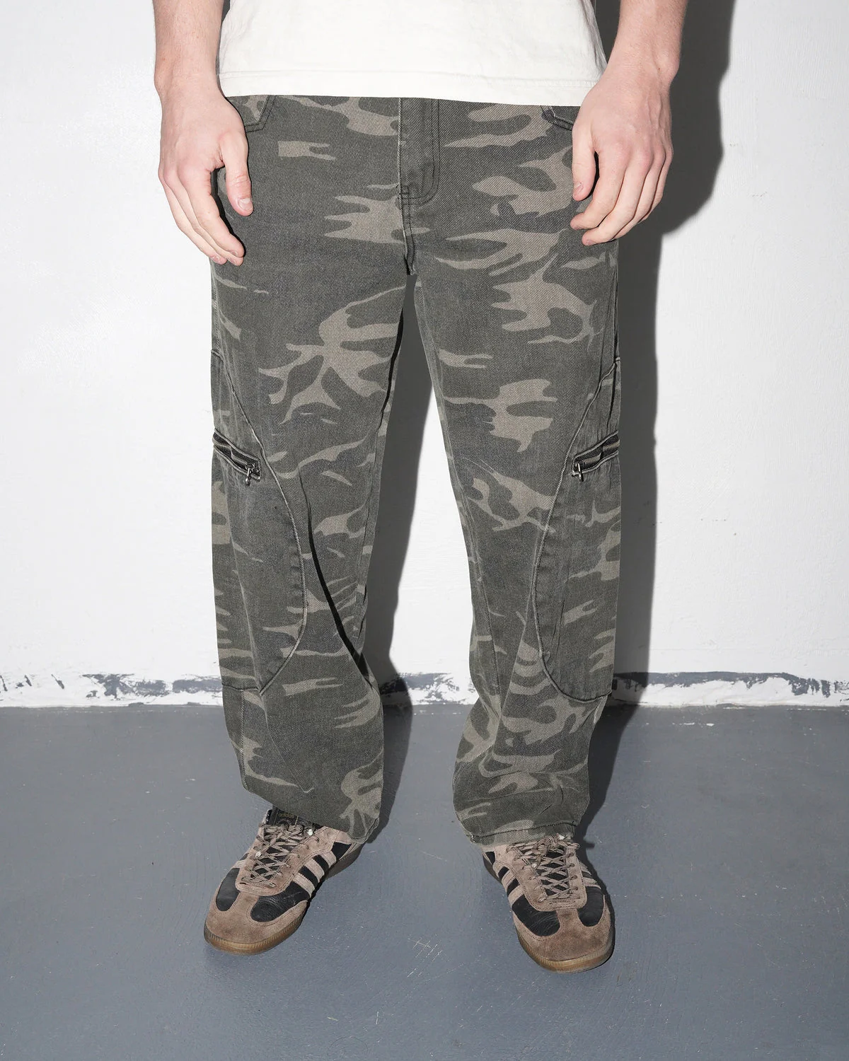 Circle Cargo Star Jeans, Camo - Image 5