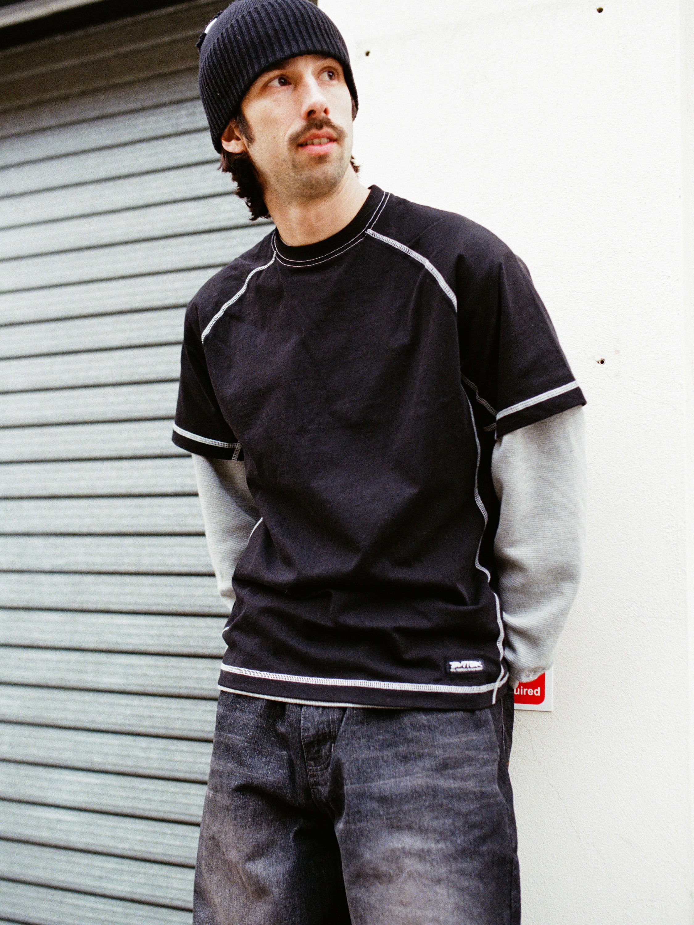 Cliff Contrast Tee, Black - Image 4