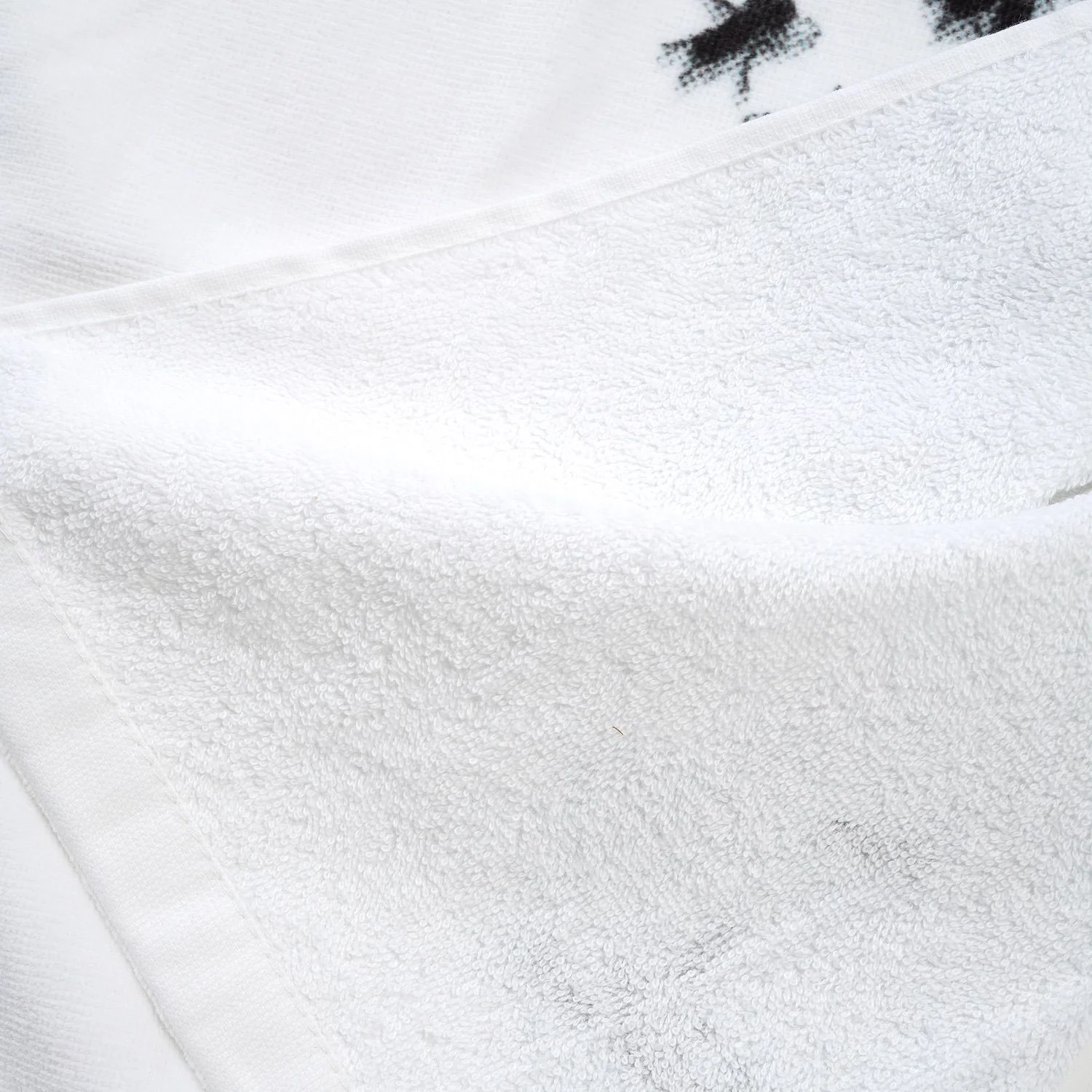 Flies Caddie Towel, White - Image 3