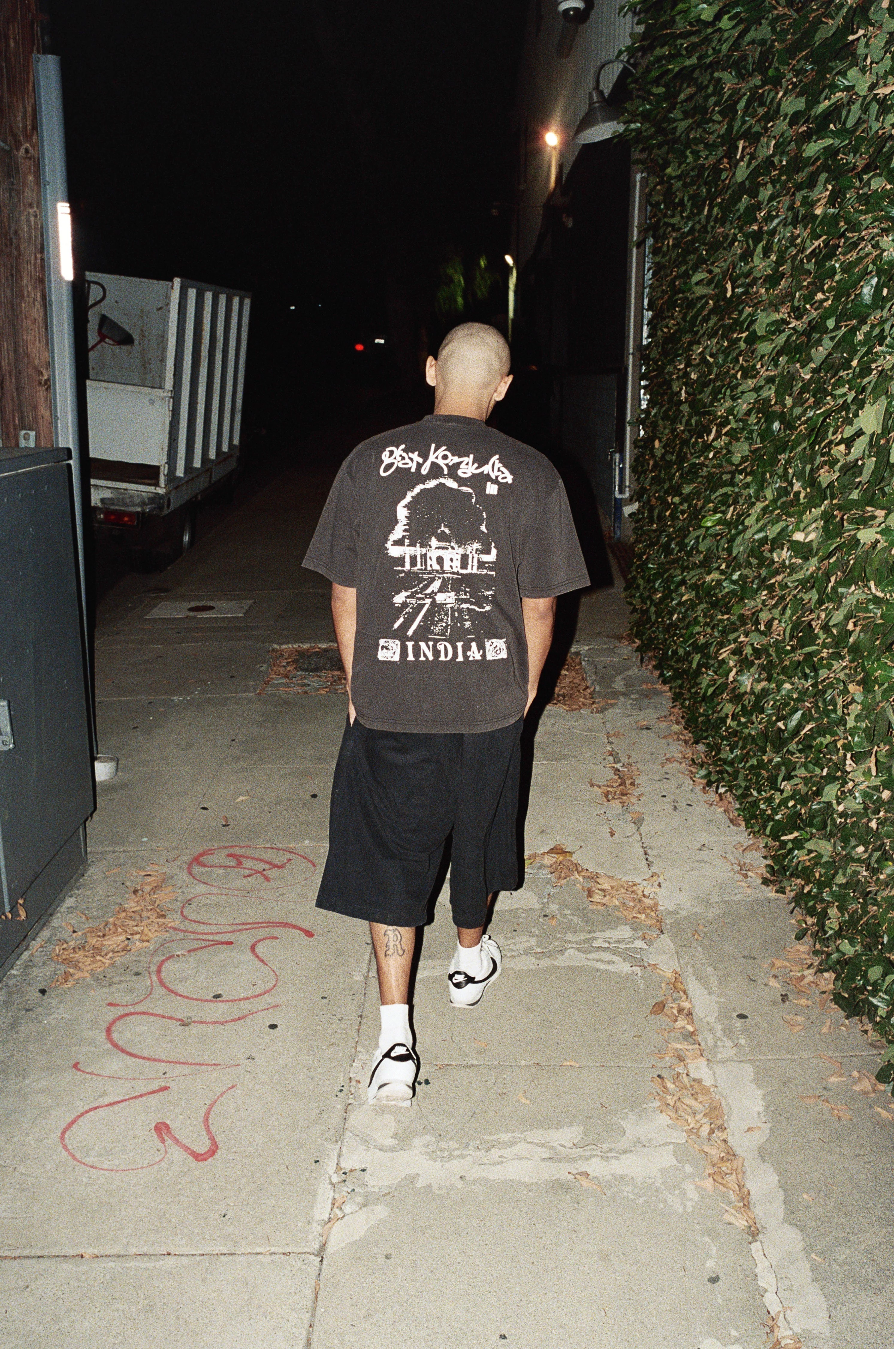 India Tee, Washed Black - Image 6