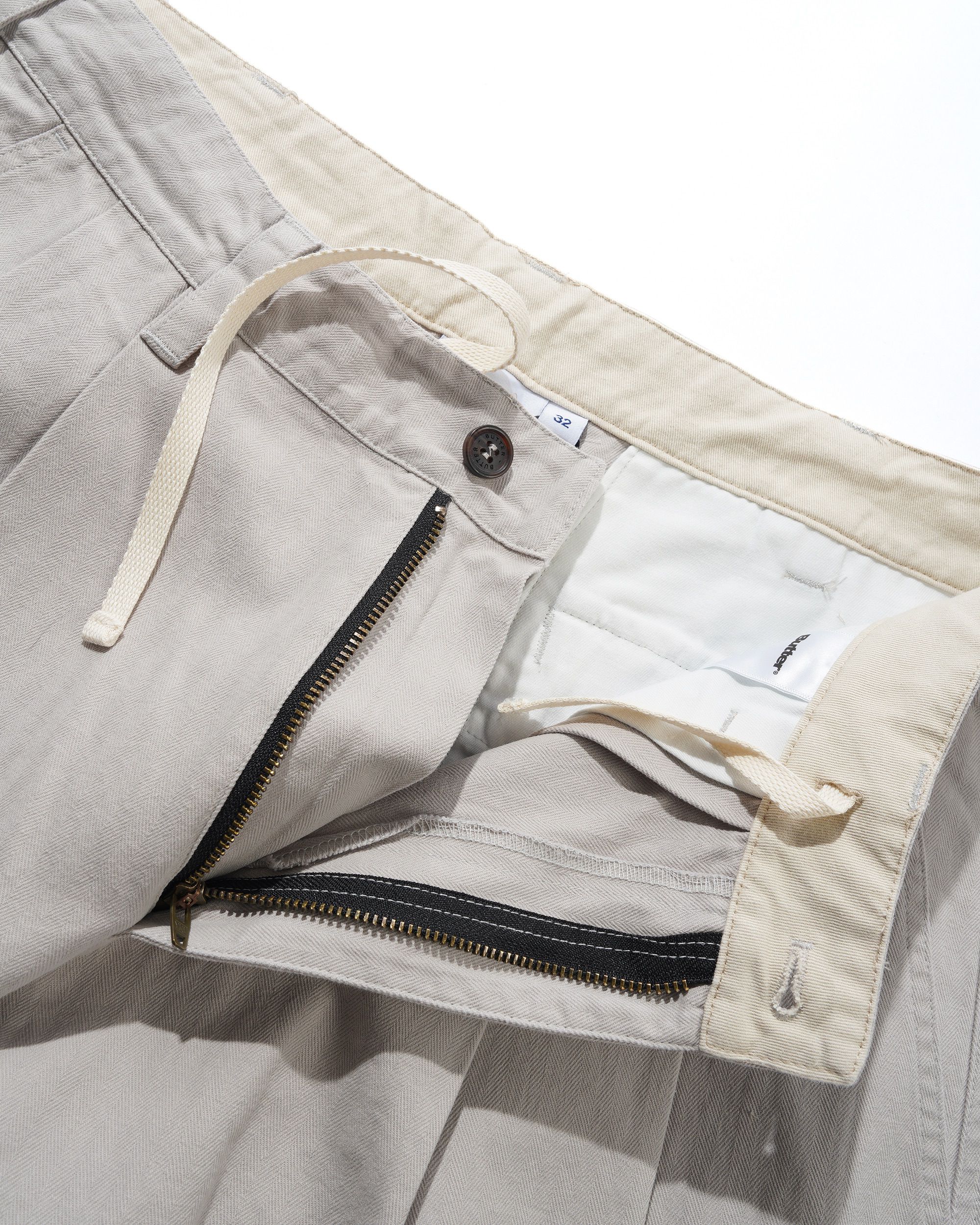 Pleated Shorts, Washed Light Grey - Image 4
