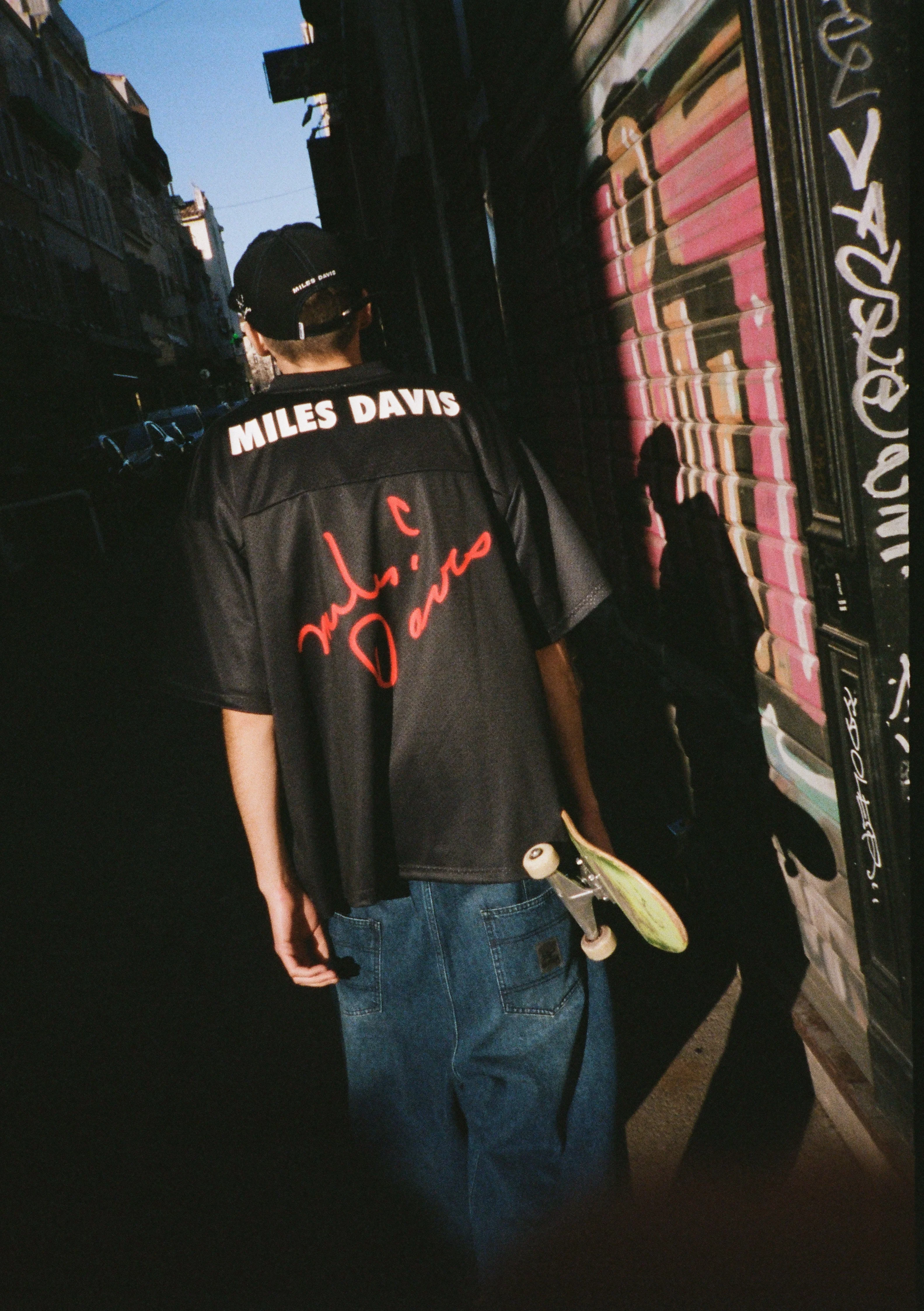 Round About Midnight Jersey, Black - Image 8
