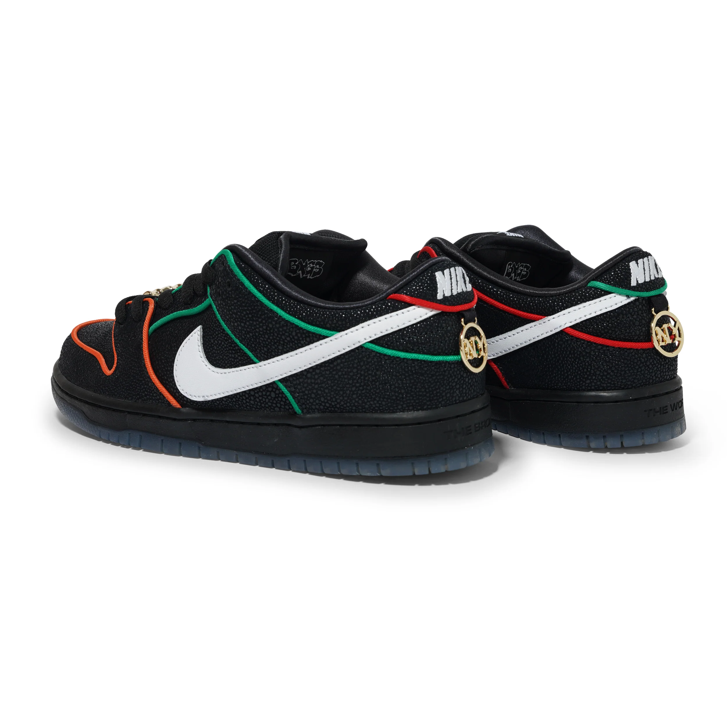 SB Dunk Low Pro x Bronx Girls Skate, Black / Challenge Red - Image 3