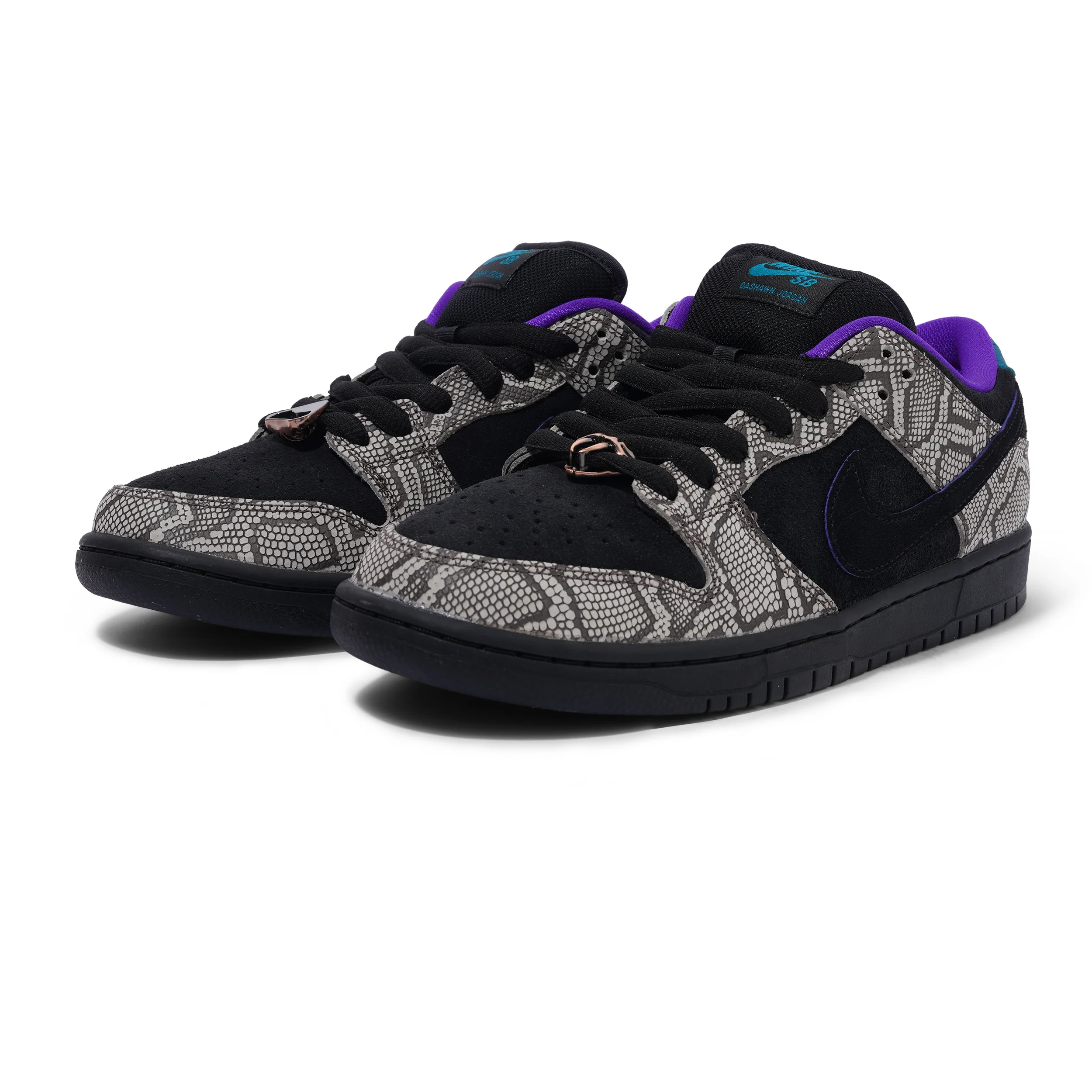 SB Dunk Low x Dashawn Jordan, Bright Spruce - Image 2