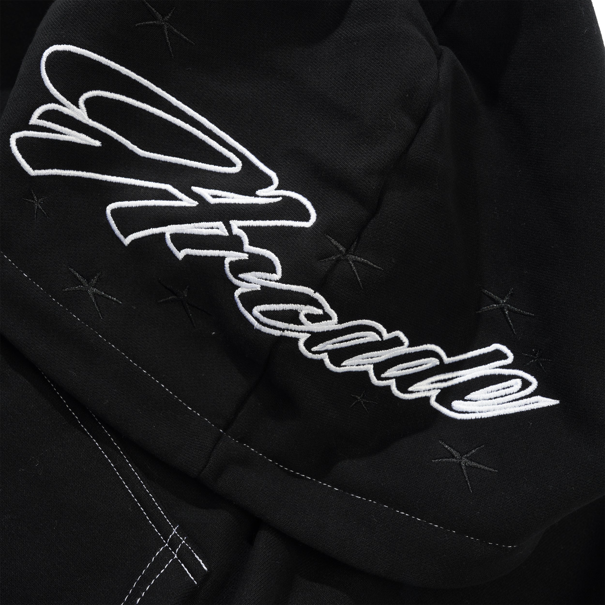Script Contrast Stitch Pullover Hood, Black - Image 3