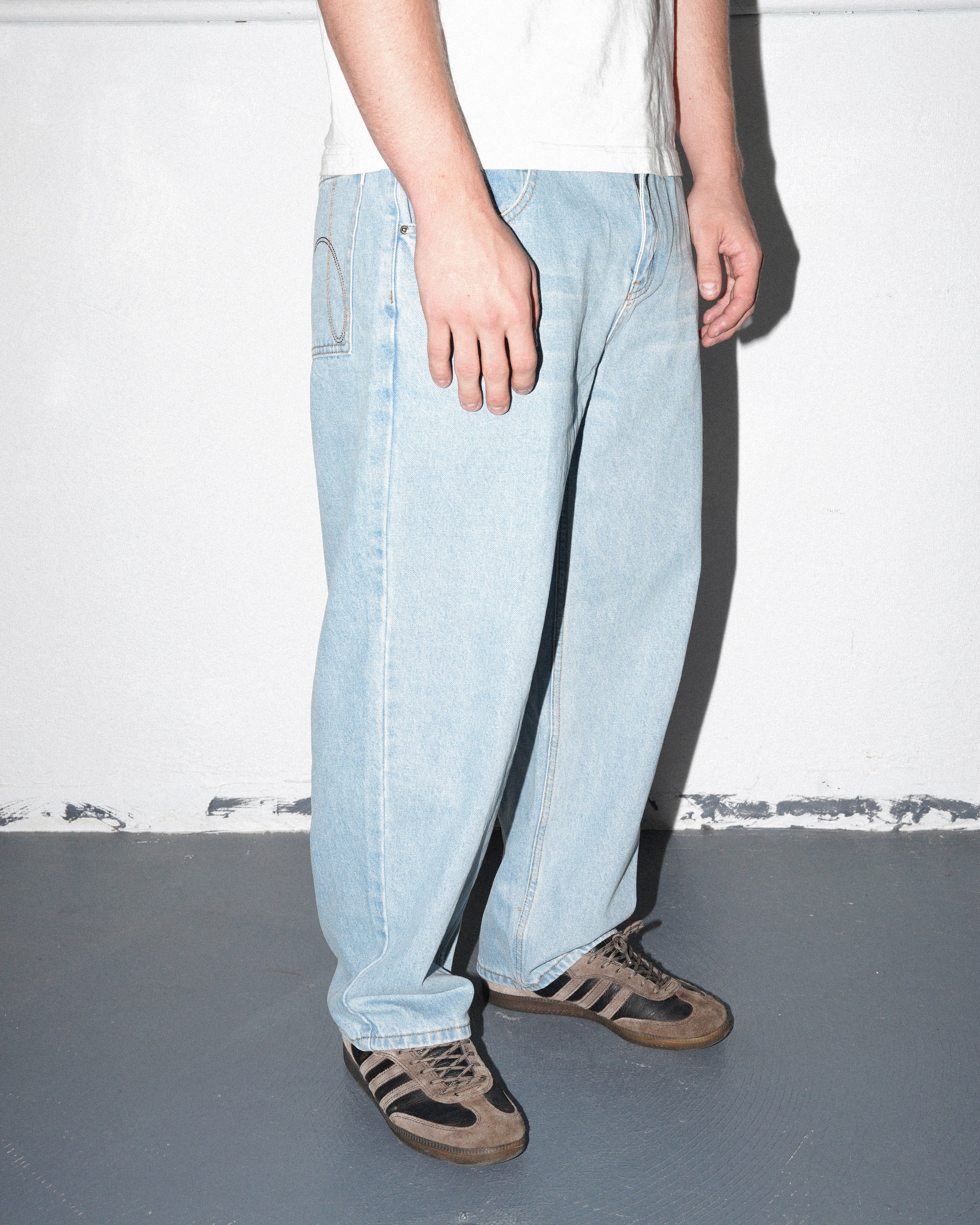 Sonas Jeans, Light Wash - Image 4